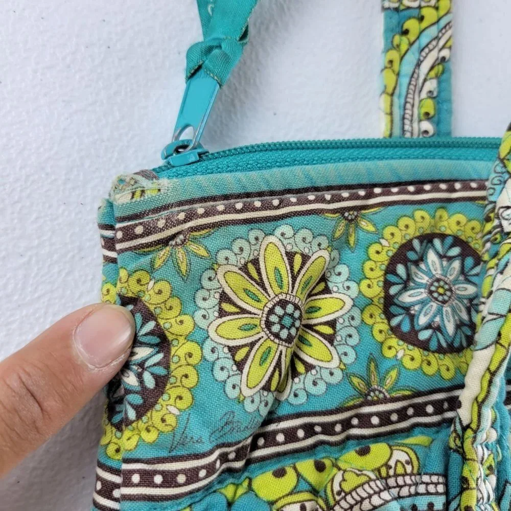 Vera Bradley Peacock Pattern Pocket Zip Lock Purse Shoulder Tote Bag Quilted